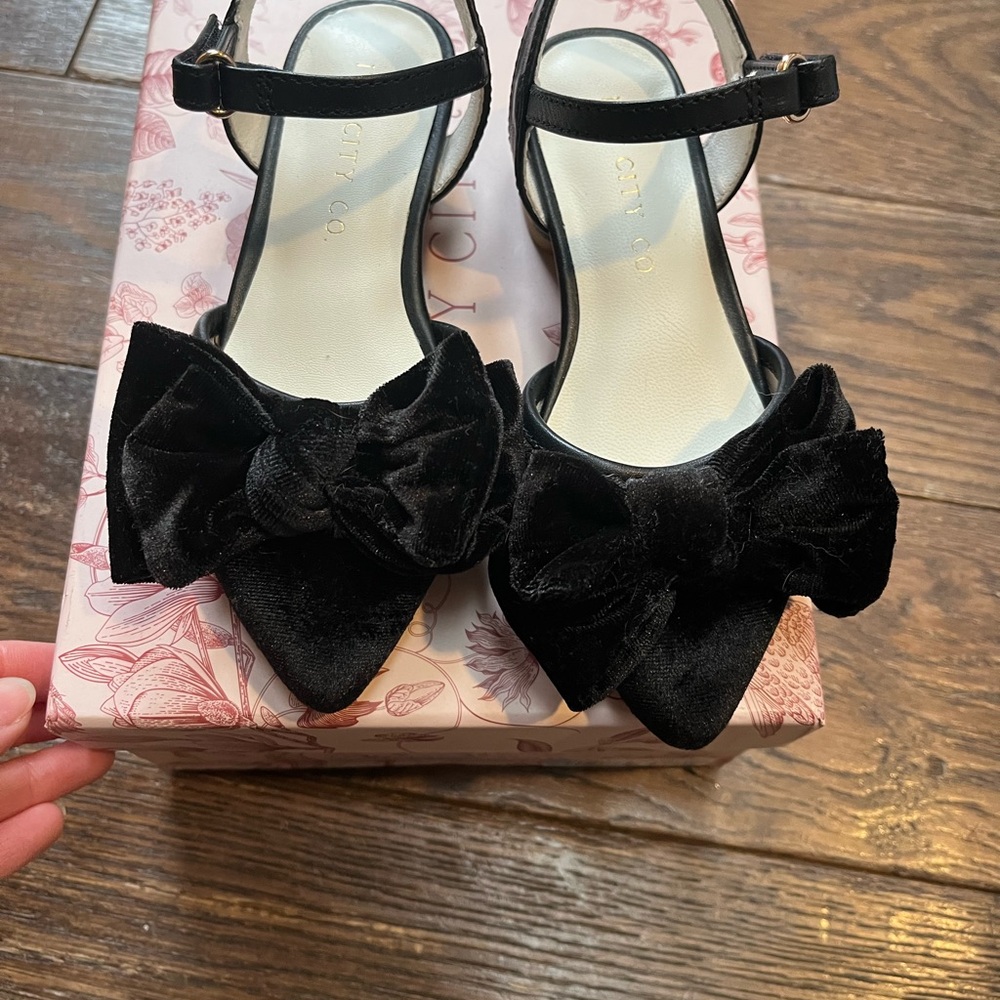 Ivy City Mini Eloise Black Bow Heels - Picture 3 of 5